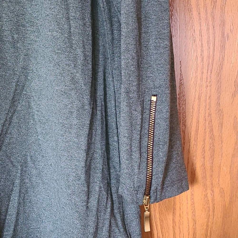 Sweater - Picture 3 of 3